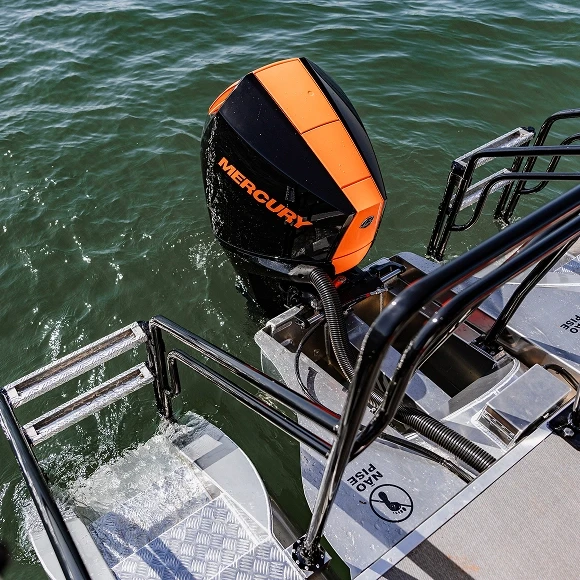 Poltronas do F-Boat 9500